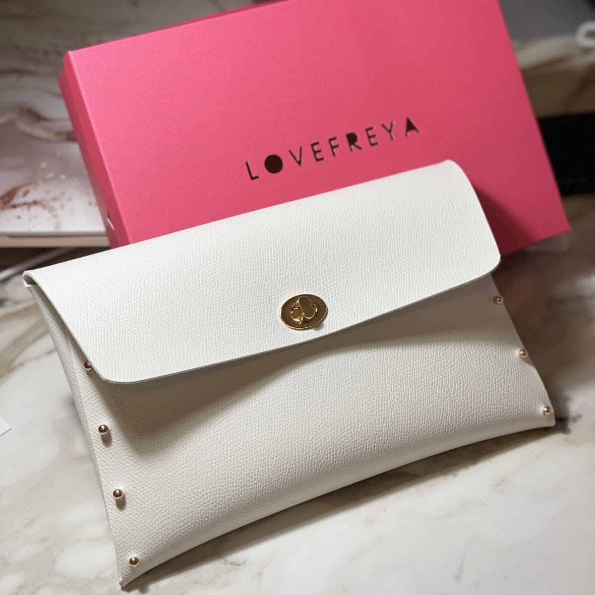 Clutch Shwu LOVEFREYA White Gold Bags