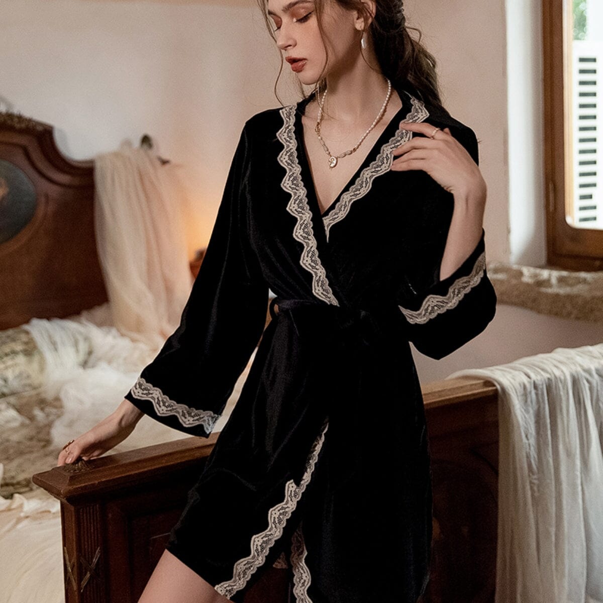 Illie velvet robe Intimates LOVEFREYA Free size Black Velvet